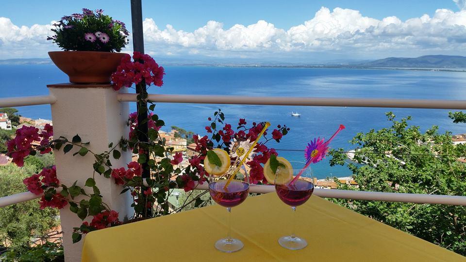 Hotel Vittoria ポルト・サント・ステーファノ エクステリア 写真